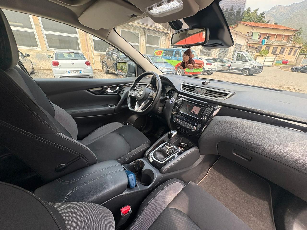 Nissan Qashqai 1.5 Business cambio aut.