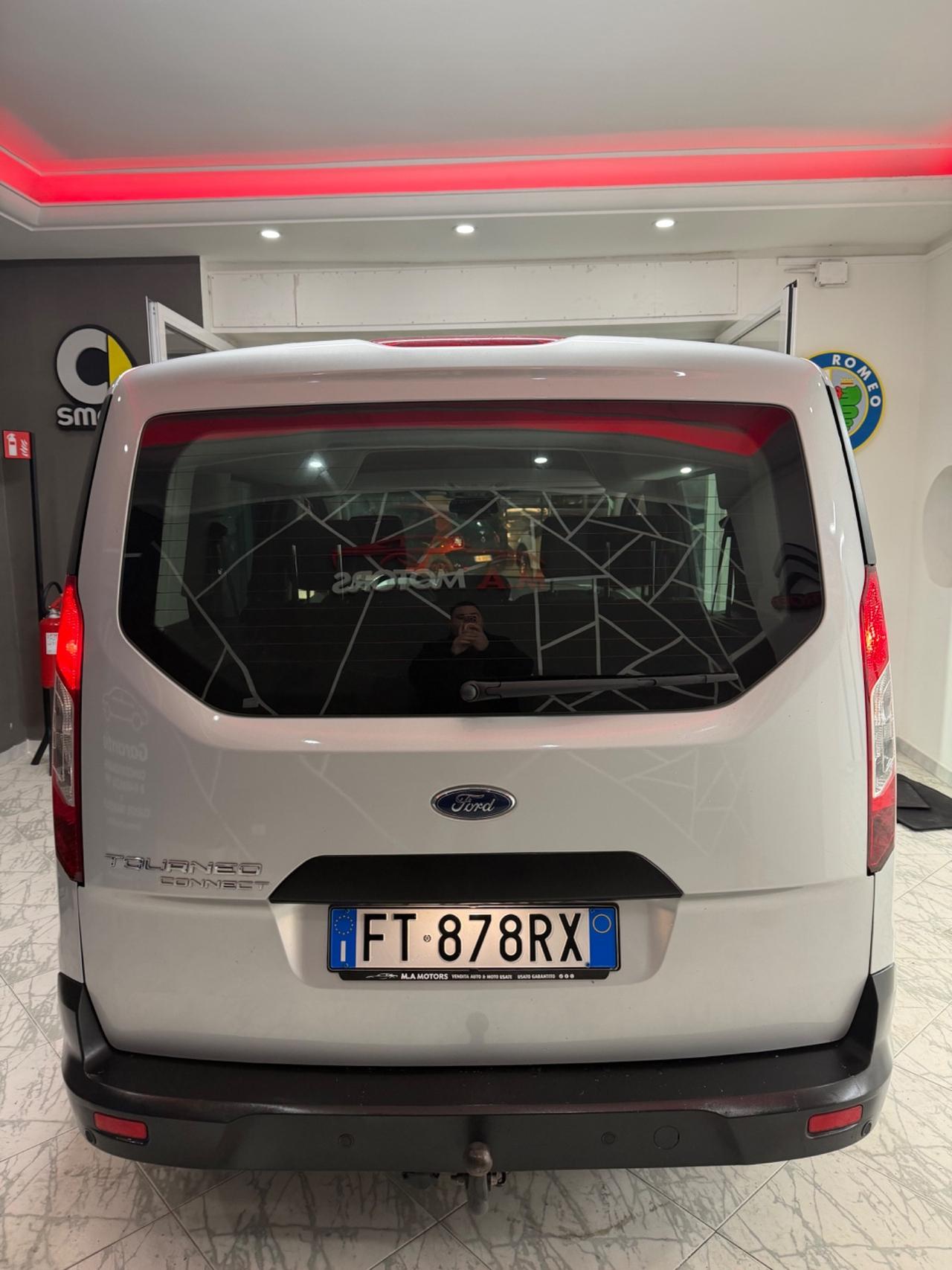 Ford Tourneo Connect 1.5 TDCi 120 CV Titanium