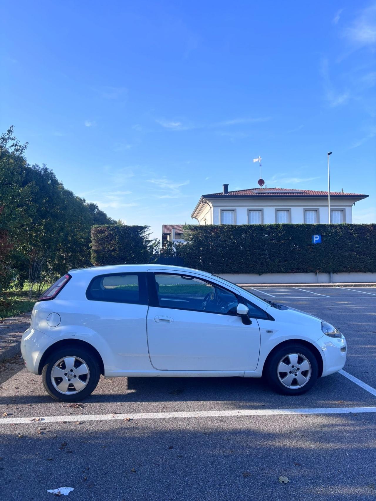 Fiat Punto 1.4 S&S 8V 3 porte Street