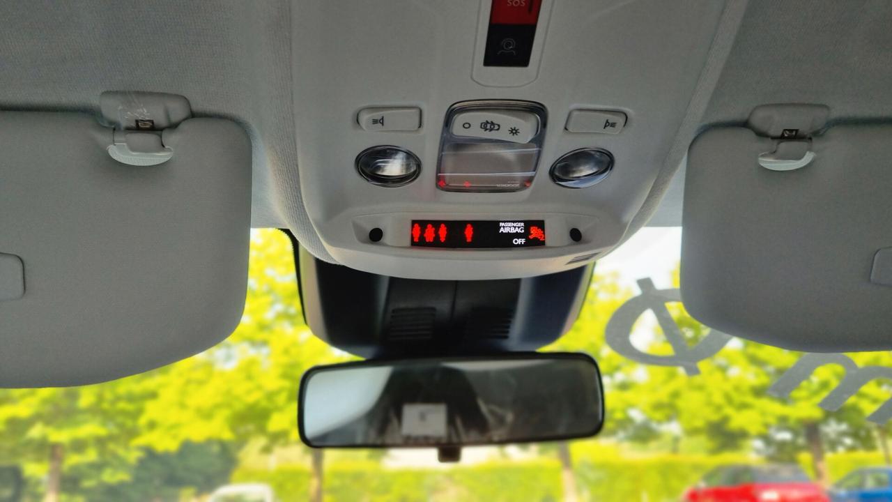 Peugeot 208 1.2 STYLE 100 CV KM ZERO X NEOPATENTATI 6 MARCE