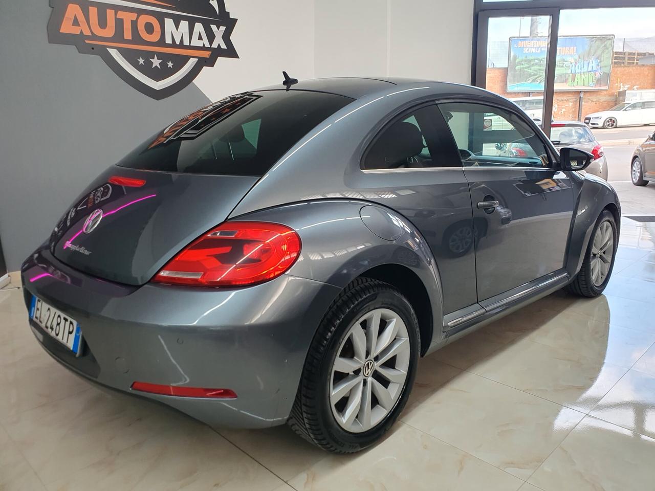 Volkswagen Maggiolino 1.6 TDI 105cv Design 2012