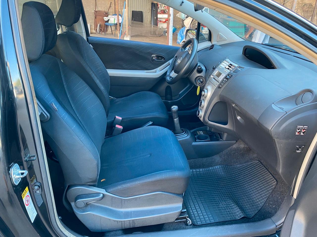 Toyota Yaris 1.3 benz 3p full economica 2007