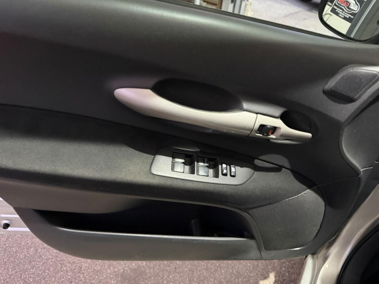 Toyota Auris 1.4 D-4D 5 porte Sol MY'08