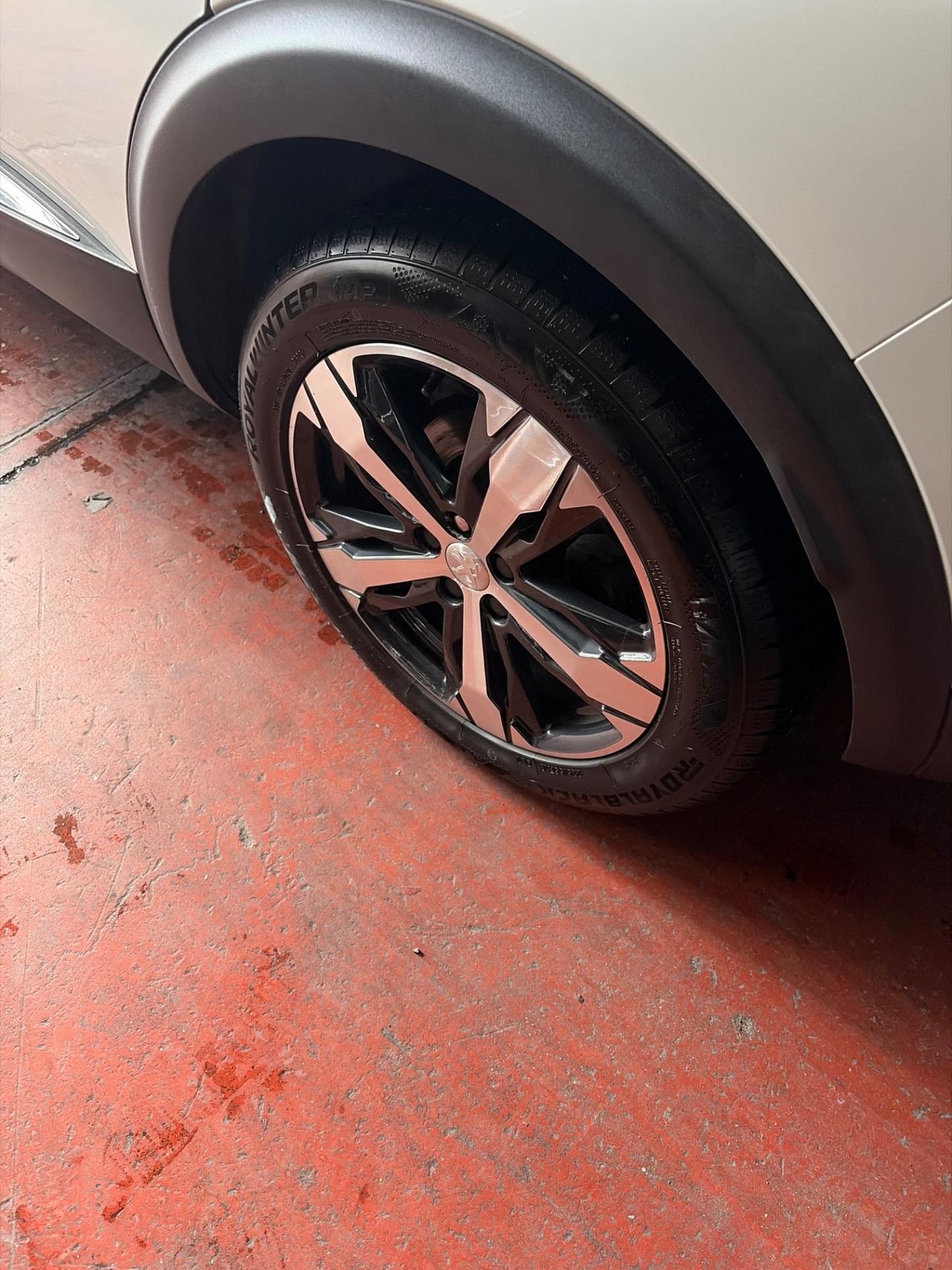 Peugeot 3008 BlueHDi 180 S&S EAT8 GT LED