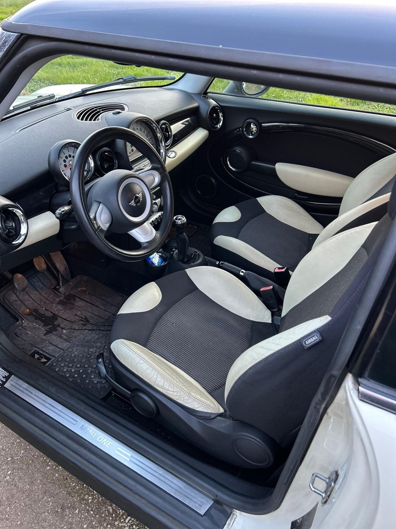 Mini 1.6 16V Cooper D