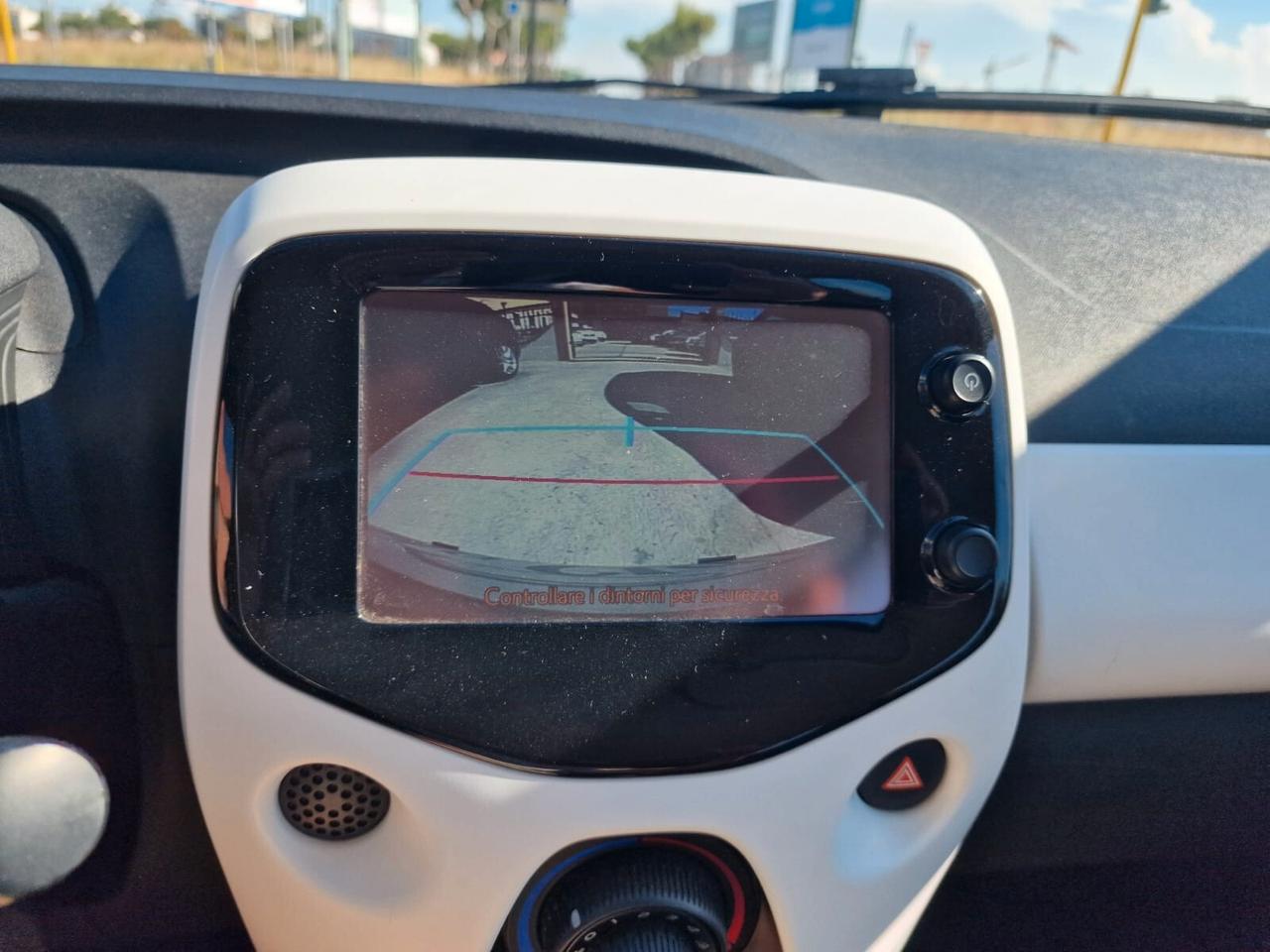 Peugeot 108 VTi 68 ETG 5 porte Allure
