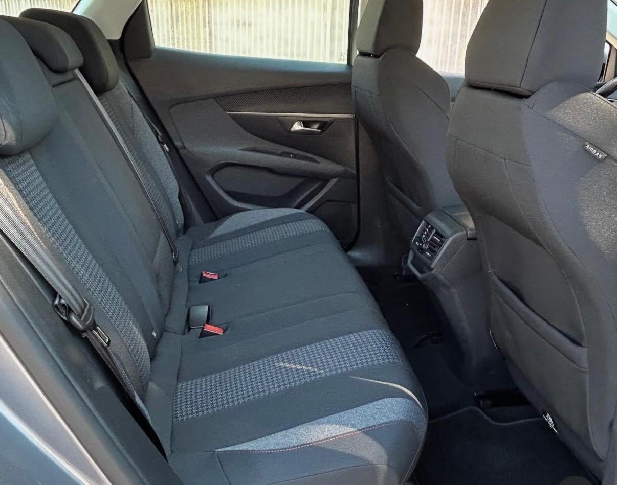 Peugeot 3008 BlueHDi 130 S&S Business