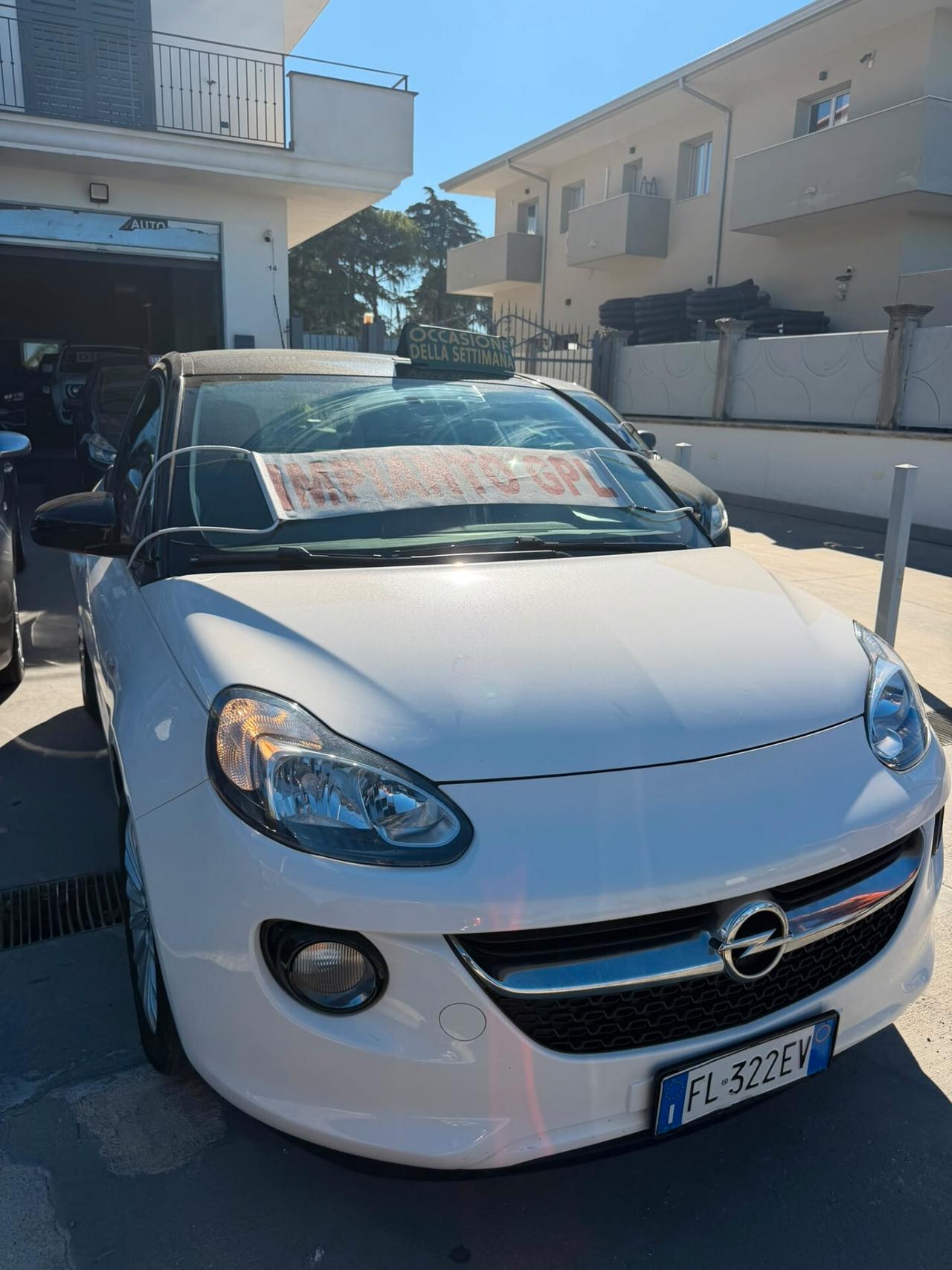 Opel Adam 1.4 87 CV GPL Tech Air