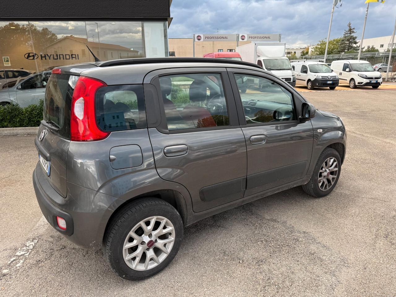 FIAT PANDA 0,9 METANO 80 CV LOUNGE 5P