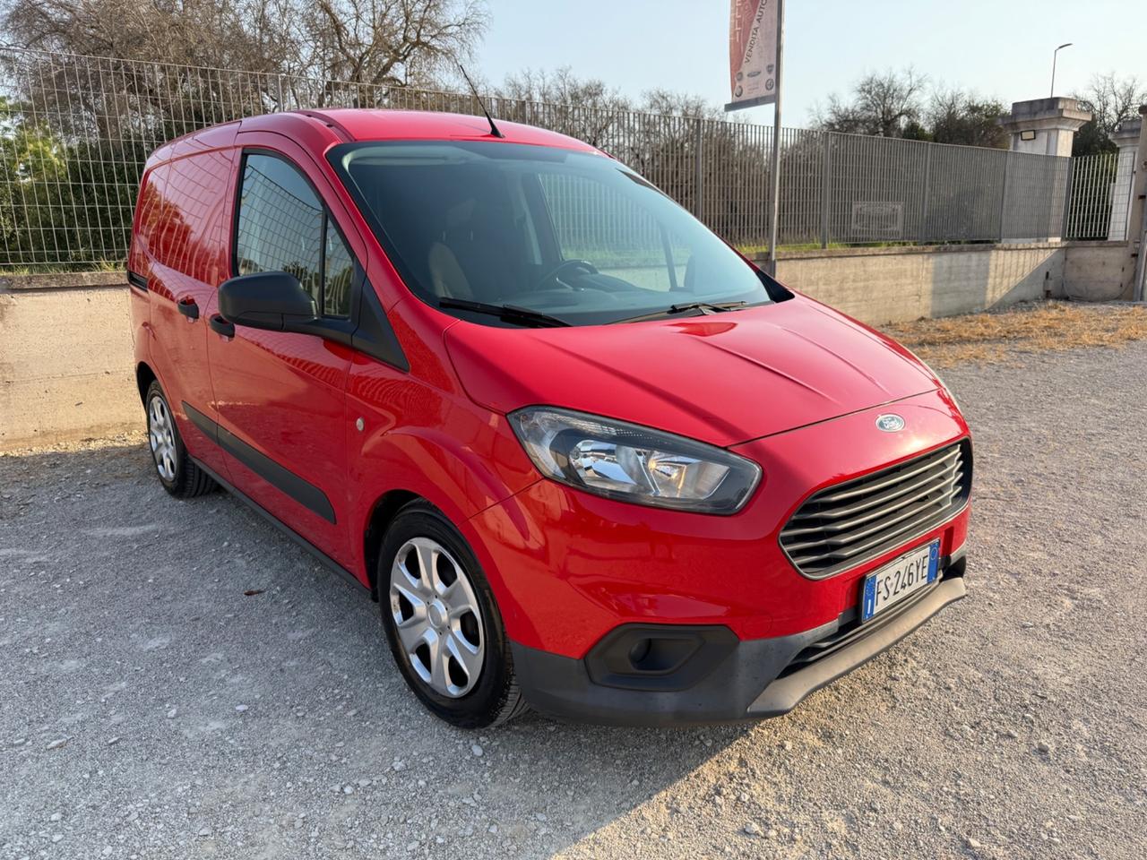 Ford Transit Courier 1.5 TDCi 75CV Van Trend