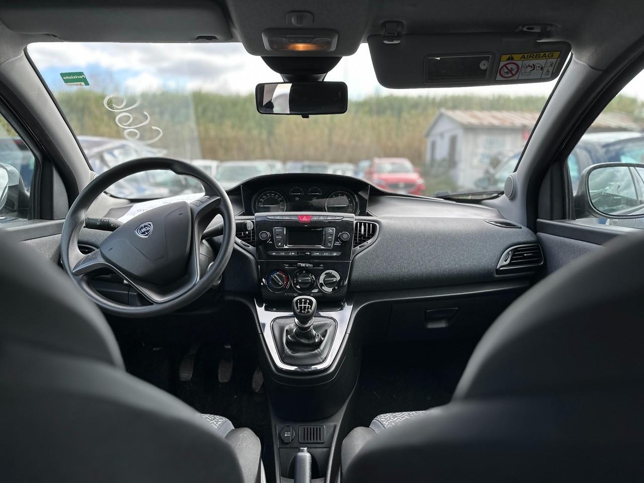 LANCIA Ypsilon III 2021 - Ypsilon 1.0 firefly hybrid Silver s&s 70cv