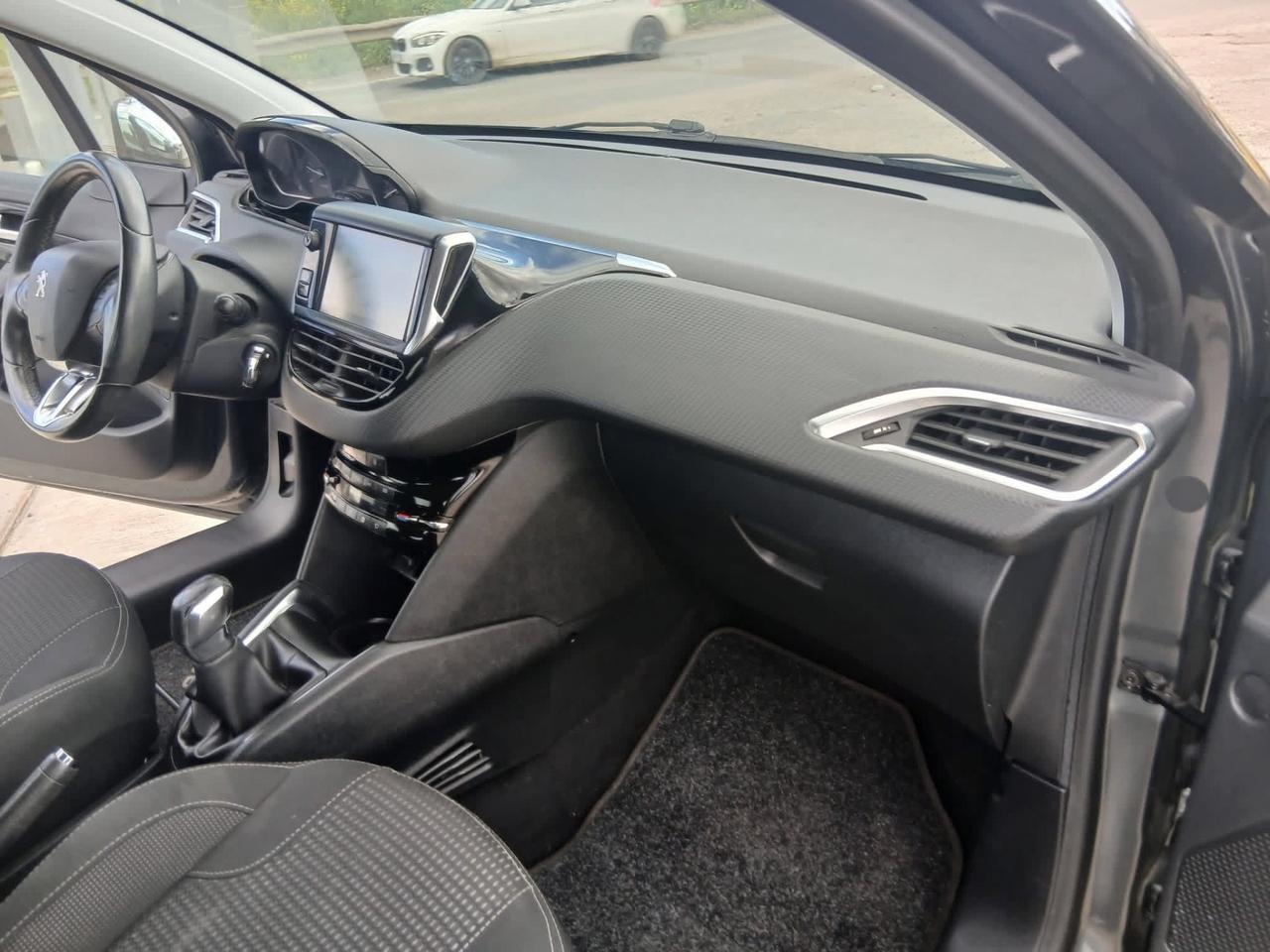 Peugeot 208 BlueHDi 75 5 porte Allure