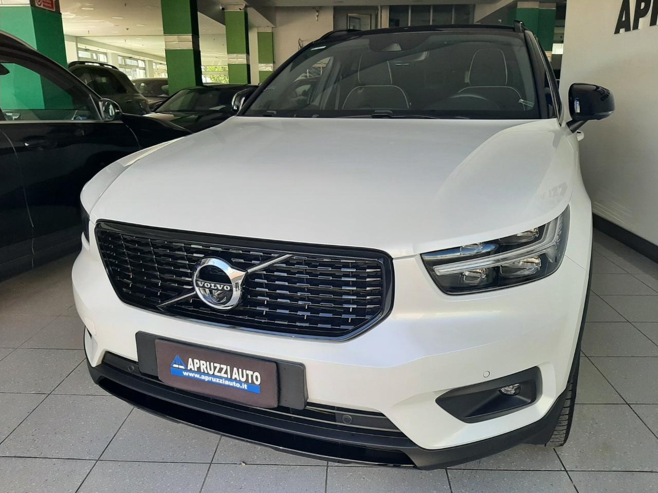 VOLVO XC40 D4 AWD Geartronic R-design