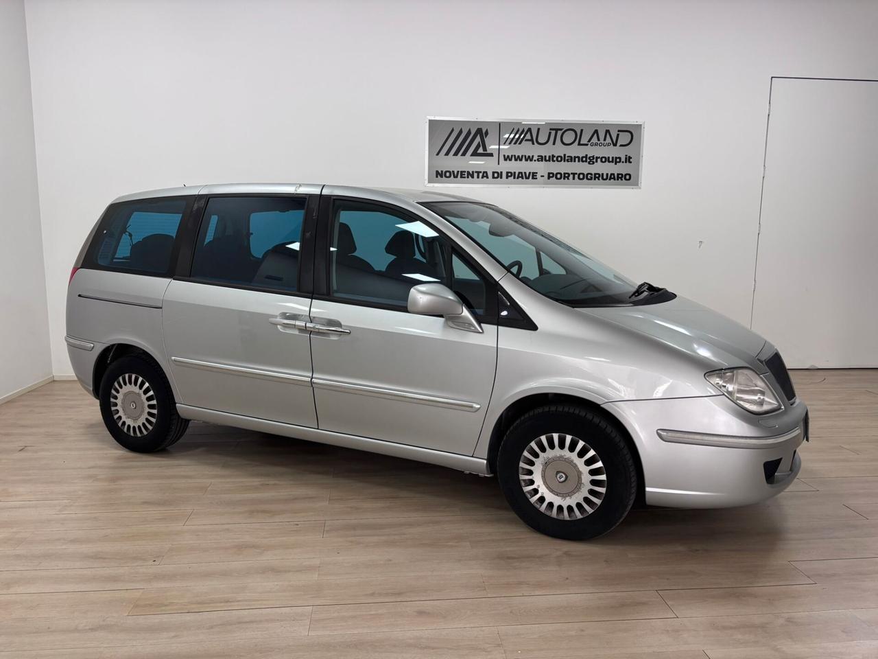 Lancia Phedra 2.2 JTD