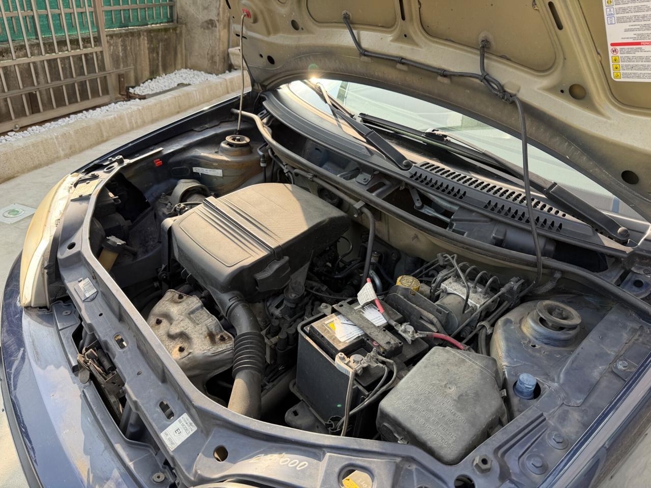 FIAT PUNTO 1.2 BENZINA EURO4 CLIMA FUNZIONATE