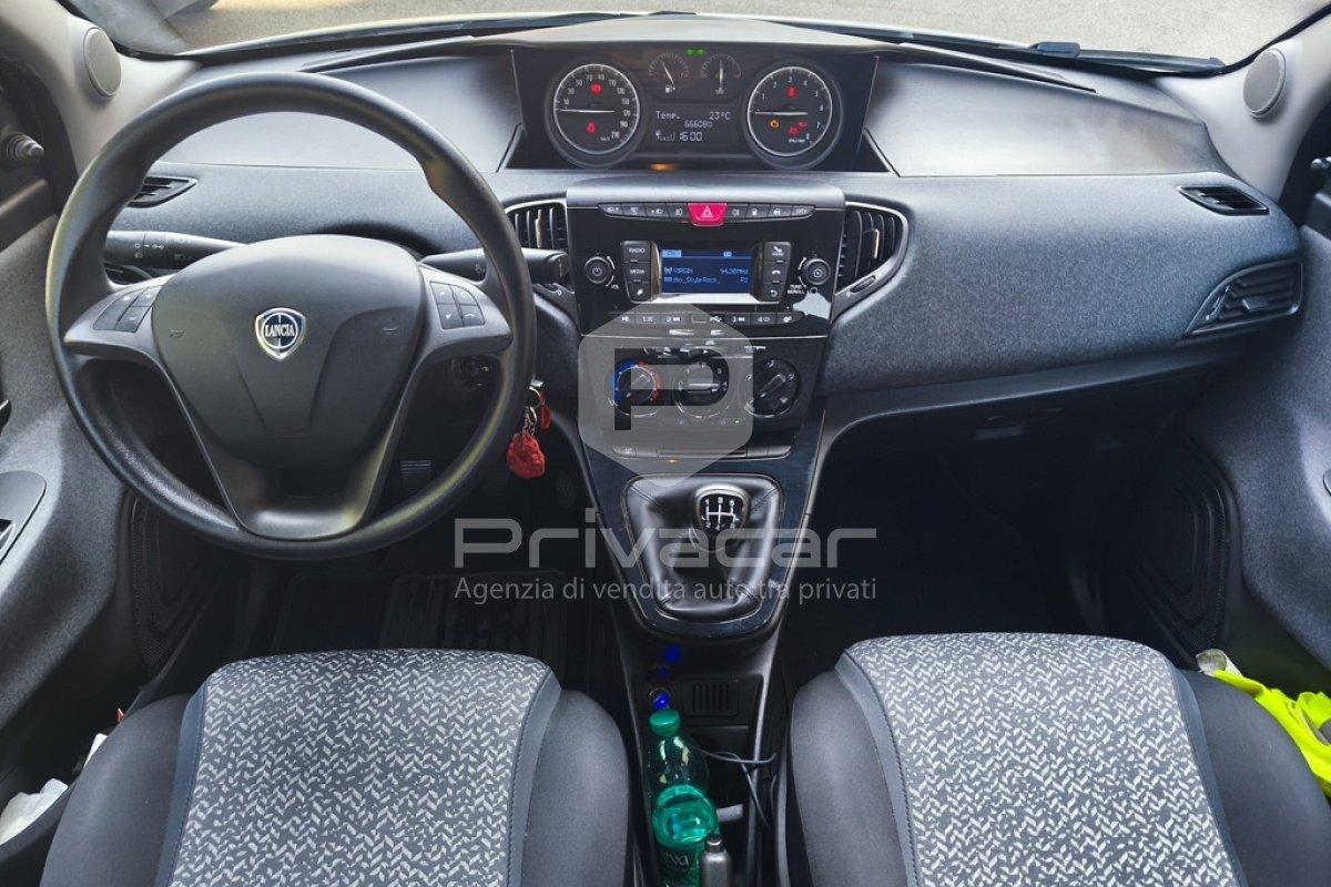 LANCIA Ypsilon 1.2 69 CV 5 porte GPL Ecochic Silver