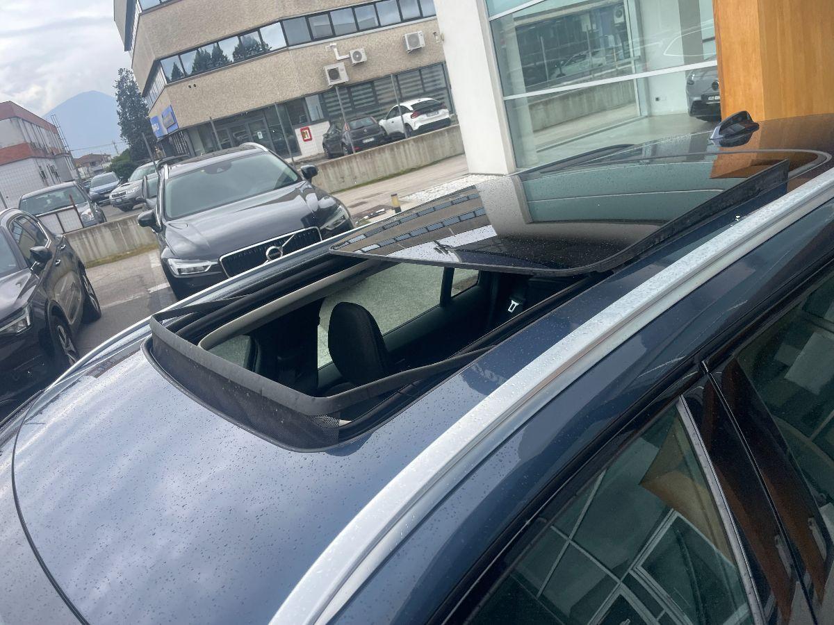 VOLVO - V60 - B4Geartr. Momentum Business Pro