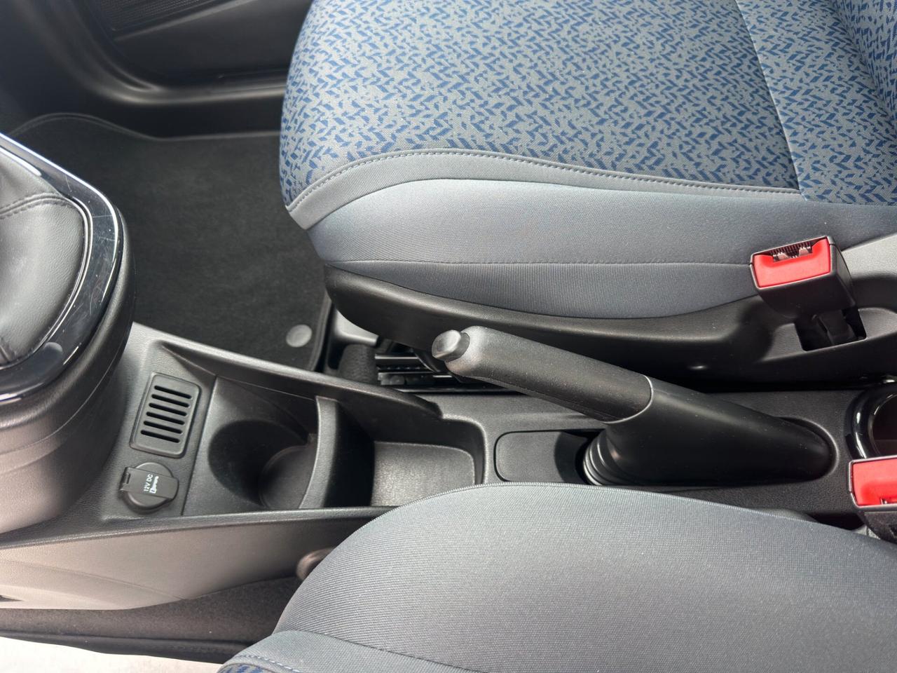 Lancia Ypsilon 1.0 FireFly 5 porte S&S Hybrid Ecochic Silver