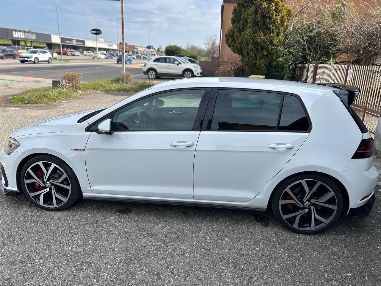Volkswagen Golf GTI Highline 2.0 TSI GTI Performance