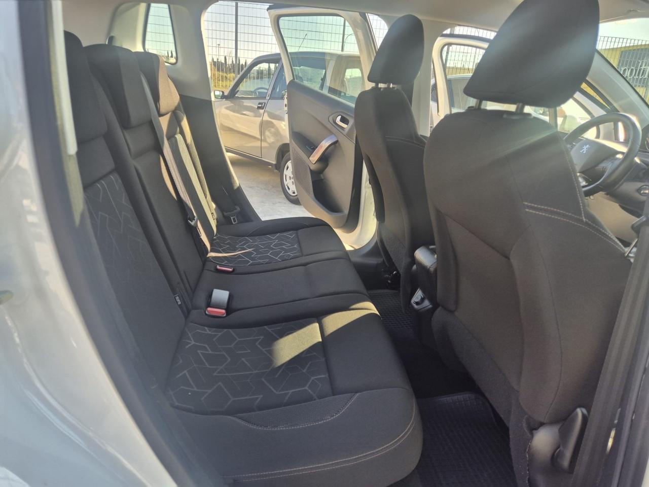 Peugeot 2008 PureTech 82 Allure