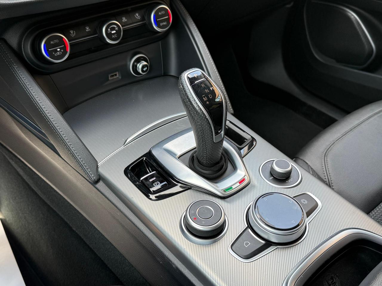 Alfa Romeo Stelvio 2.2 Tds Sprint Q4 190cv Auto 89000km UNIPROP.