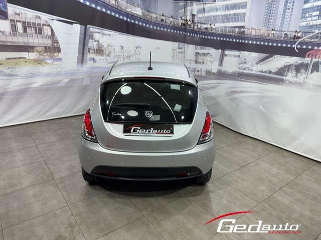 Lancia Ypsilon 1.2 69 CV 5 porte GPL Ecochic Elefantino Blu