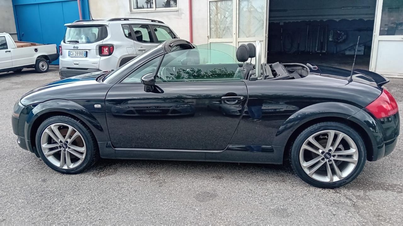 Audi TT-cabrio quattro-1.8 t-190 cv-2006