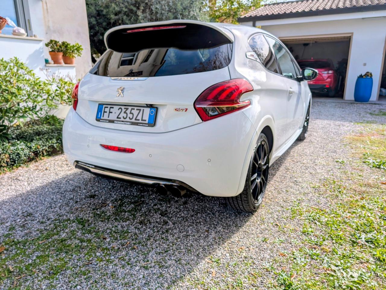 Peugeot 208 THP S&S 3 porte GTi