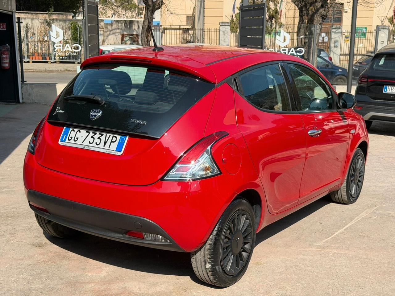 Lancia Ypsilon 1.0 FireFly 5 porte S&S Hybrid Ecochic UnYca