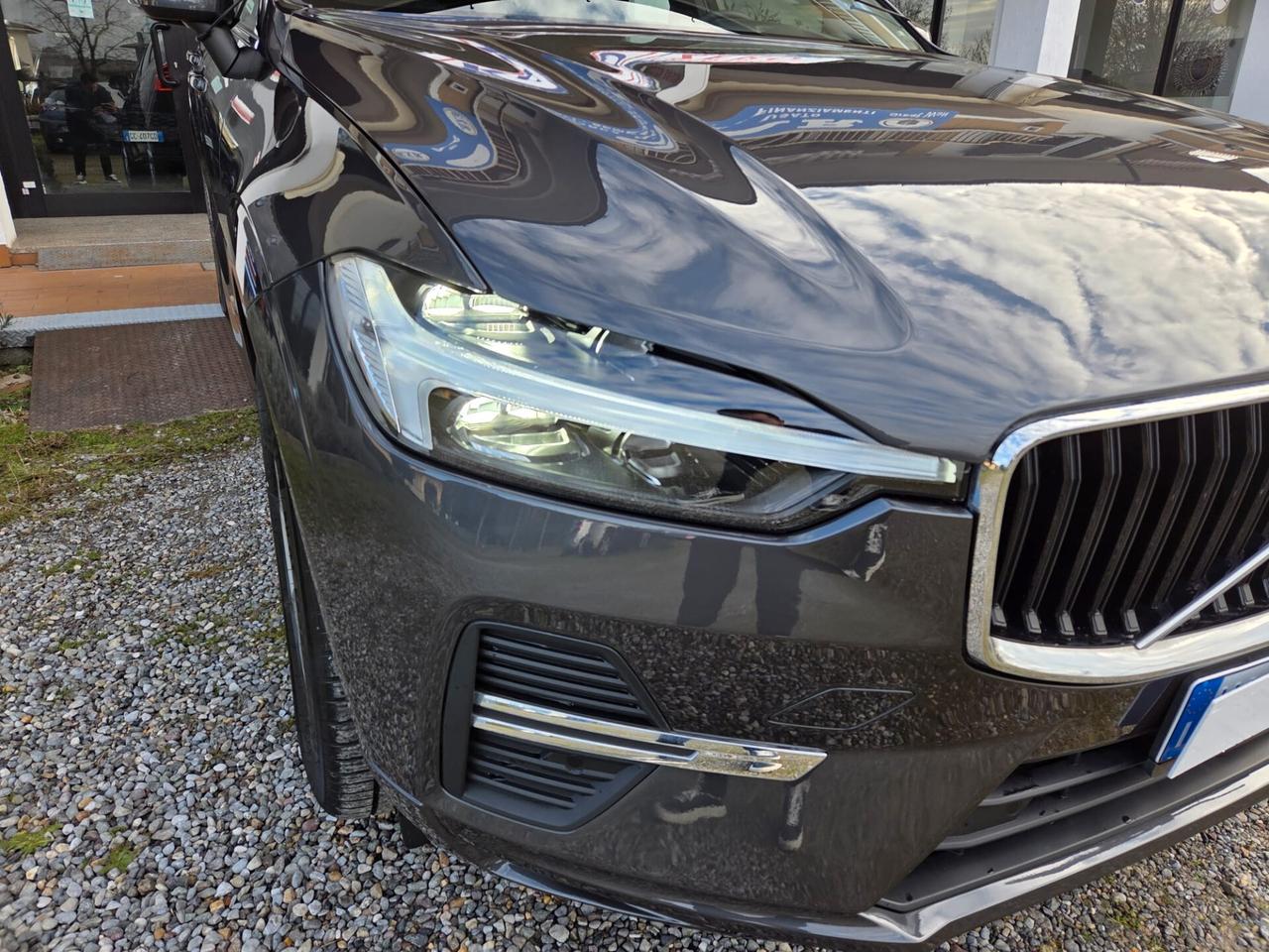 Volvo XC 60 B4 D AWD automatico Ultimate Dark