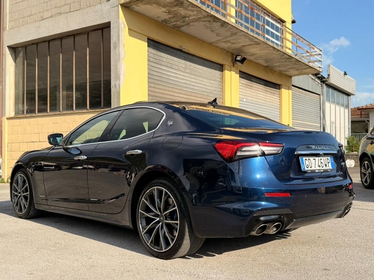 Maserati Ghibli L4 330 CV MHEV Granlusso