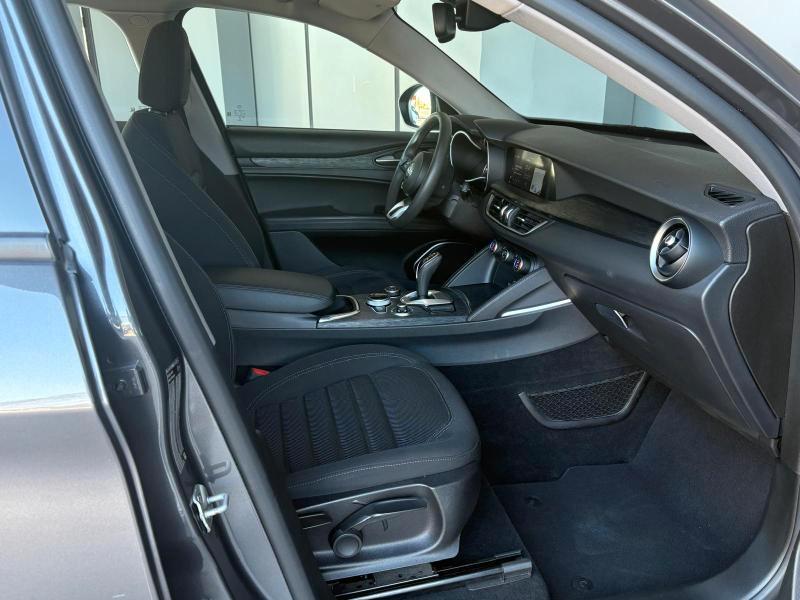 Alfa Romeo Stelvio 2.2 t Business rwd 160cv auto