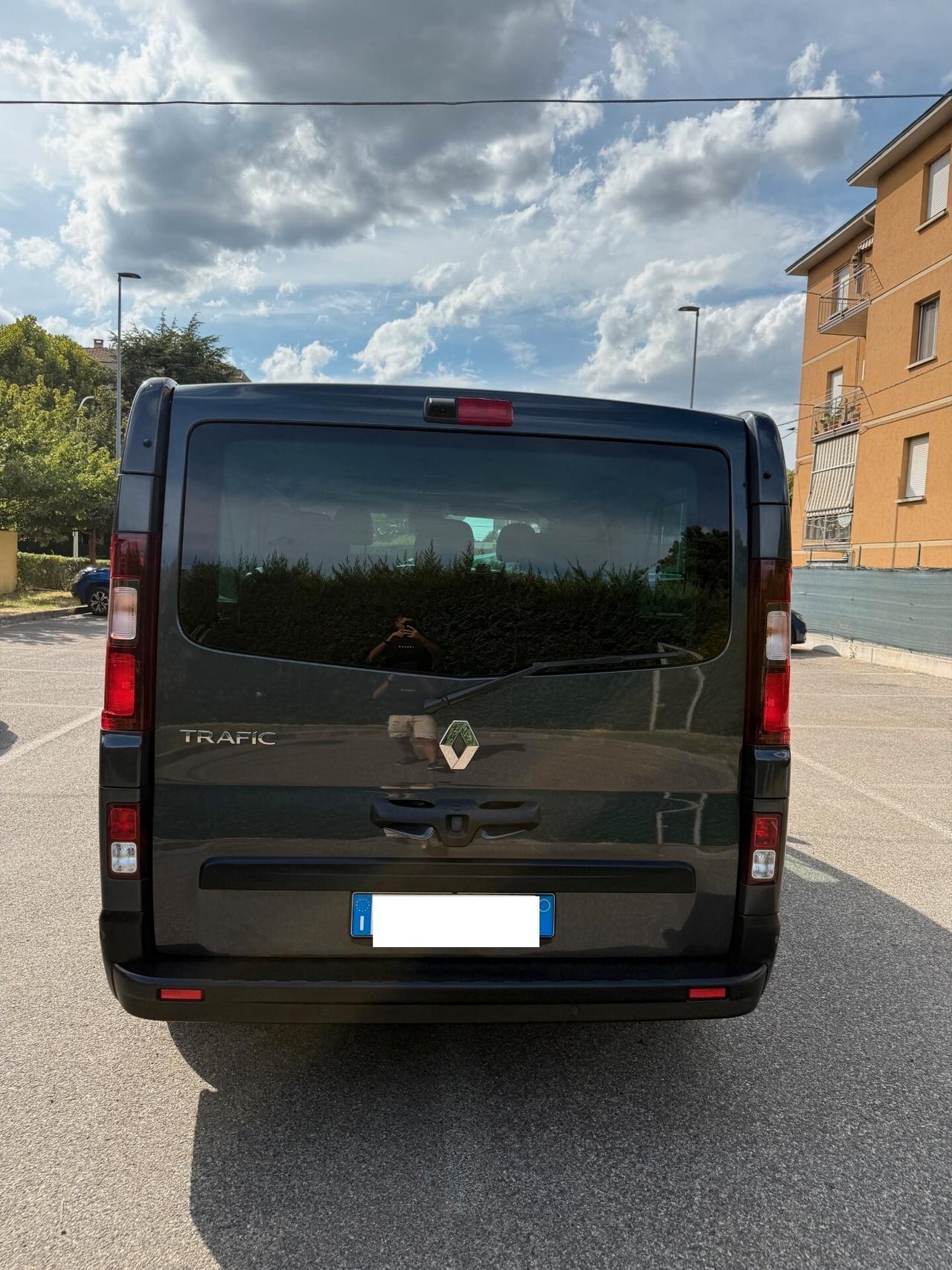 Renault Trafic 2.0 dCi - 9 POSTI - 12 MESI DI GARANZIA
