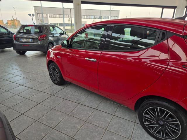 LANCIA Ypsilon 1.0 FireFly 5 porte S&S Hybrid Gold