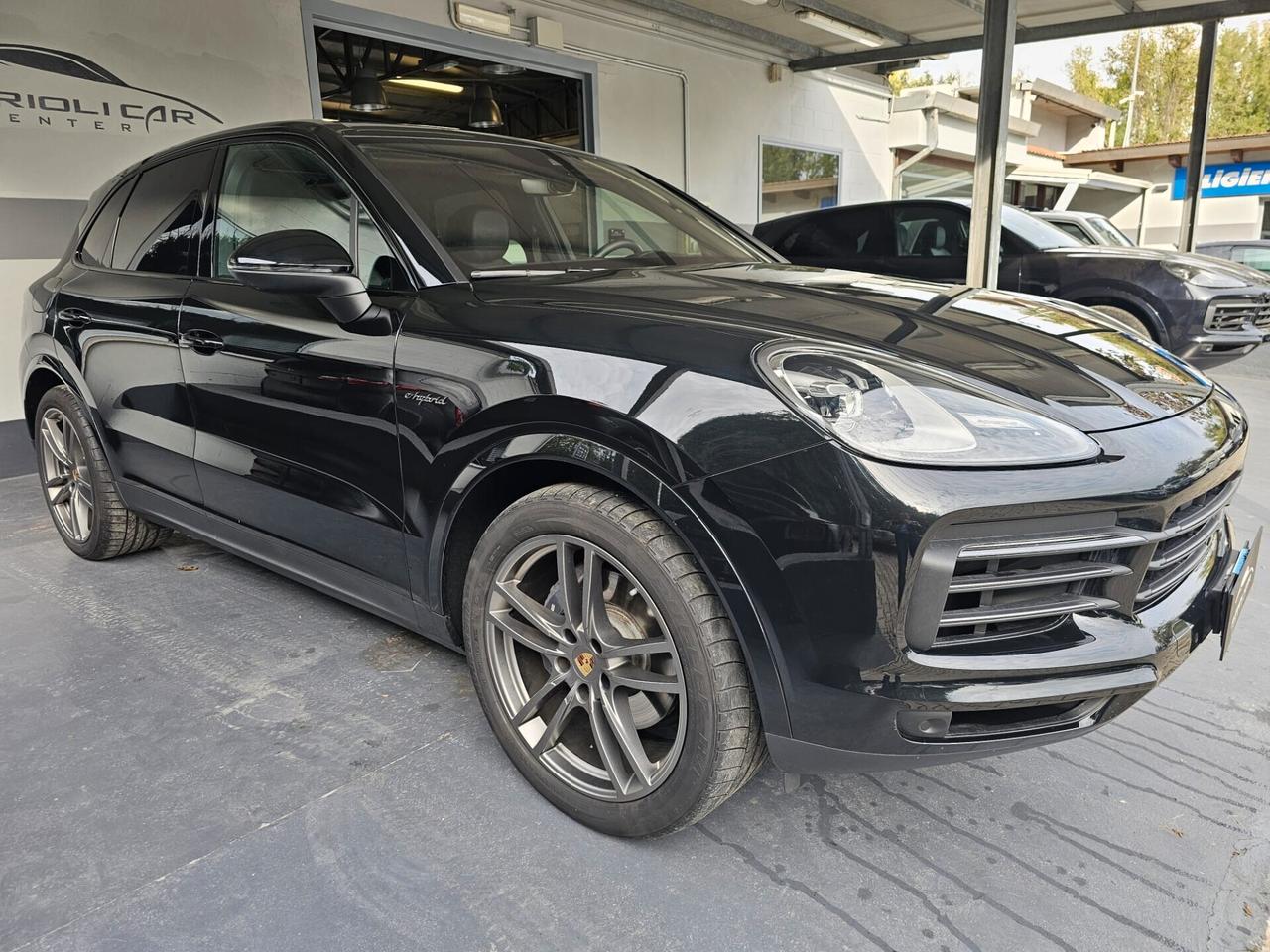 Porsche Cayenne 3.0 e-hybrid Platinum Edition