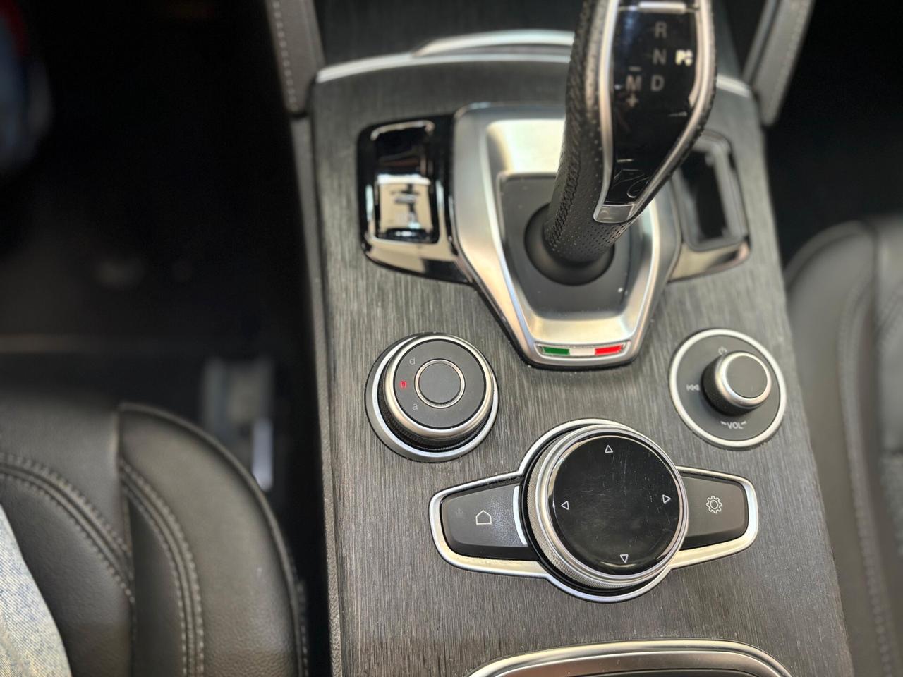 Alfa Romeo Stelvio 2.2 Turbodiesel 190 CV AT8 Q4 Super