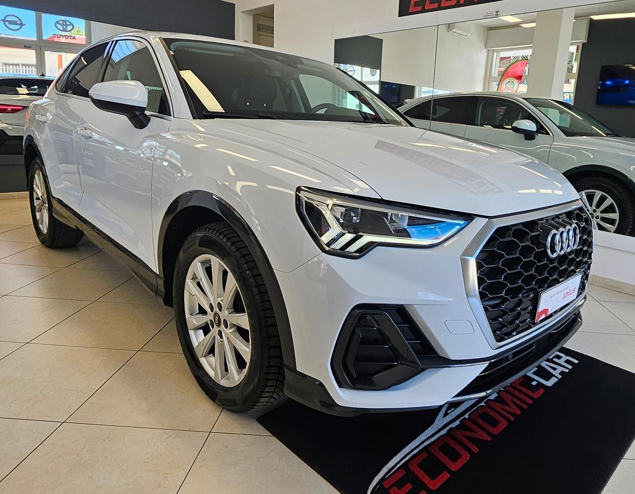 Audi Q3 SPB 35 TDI S tronic Business KM 110000