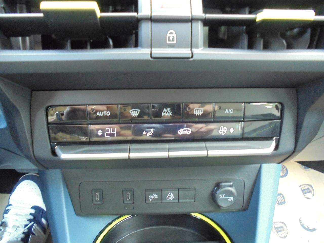 Fiat Grande Panda 1.2 Hybrid 110 CV S&S La Prima