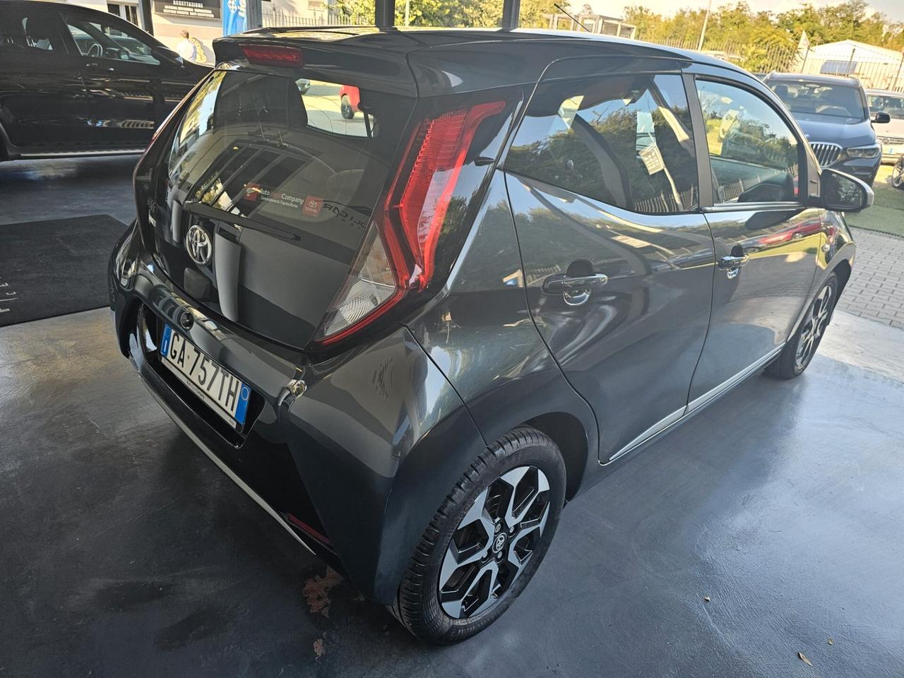 Toyota Aygo Connect 1.0 VVT-i 72 CV 5 porte x-fun MMT