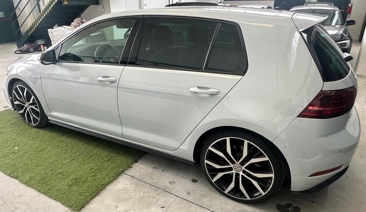 Volkswagen Golf 2.0 TDI DSG 5p. Highline BlueMotion Technology