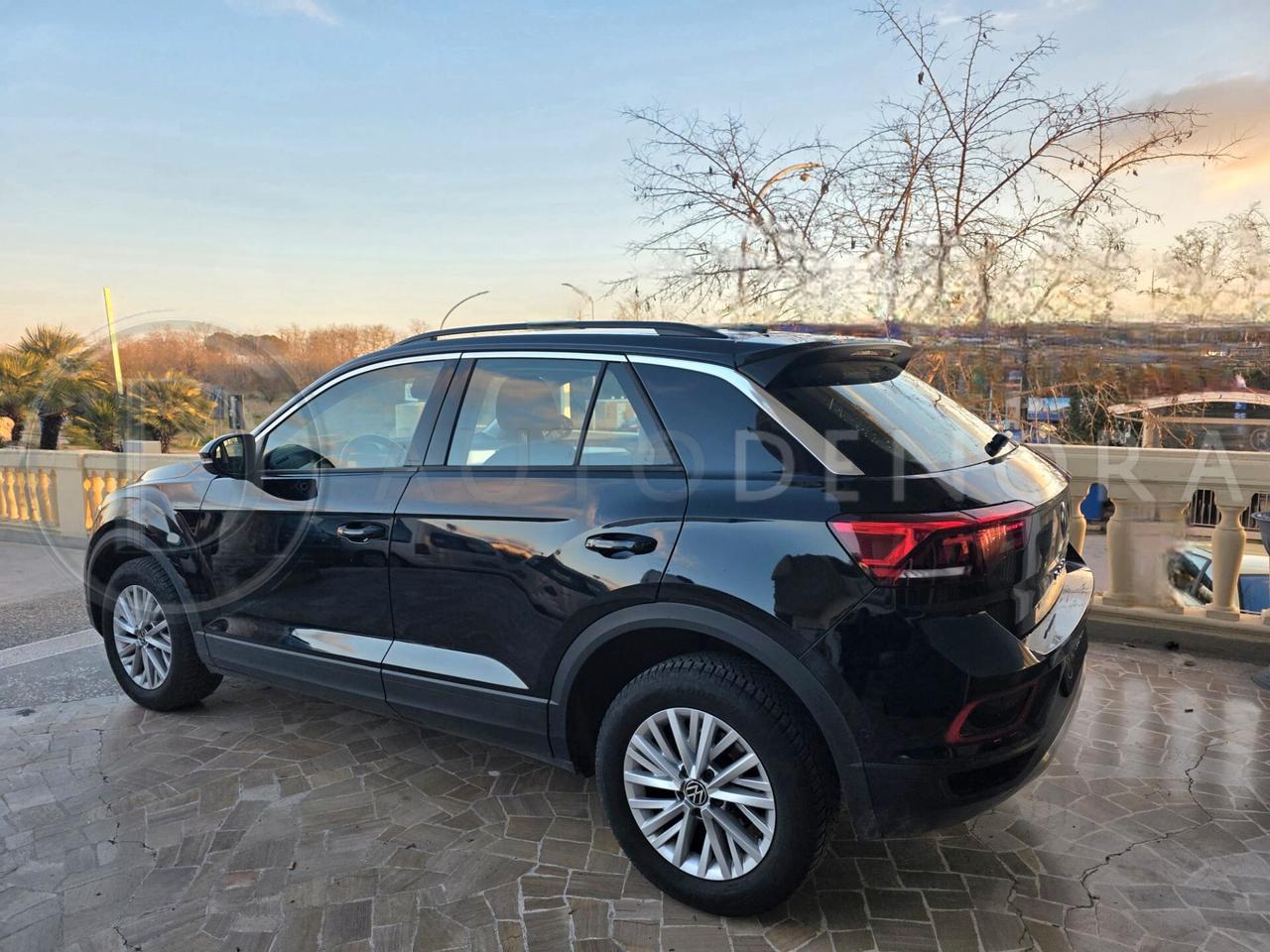 Volkswagen T-Roc 2.0 TDI SCR Style#LED#NAVI#CARPLAY#VIRTUAL