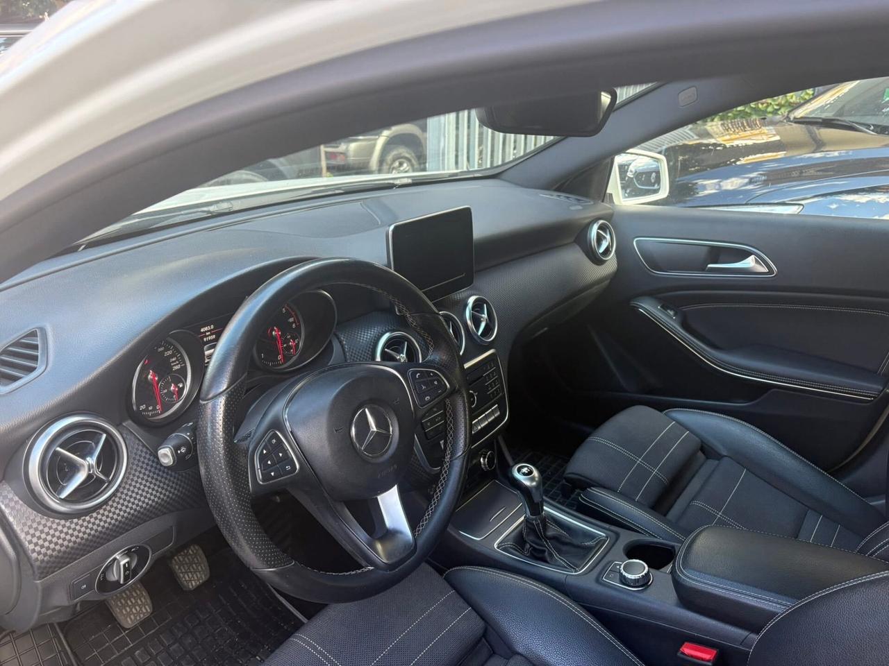 Mercedes-benz A 160 d Premium