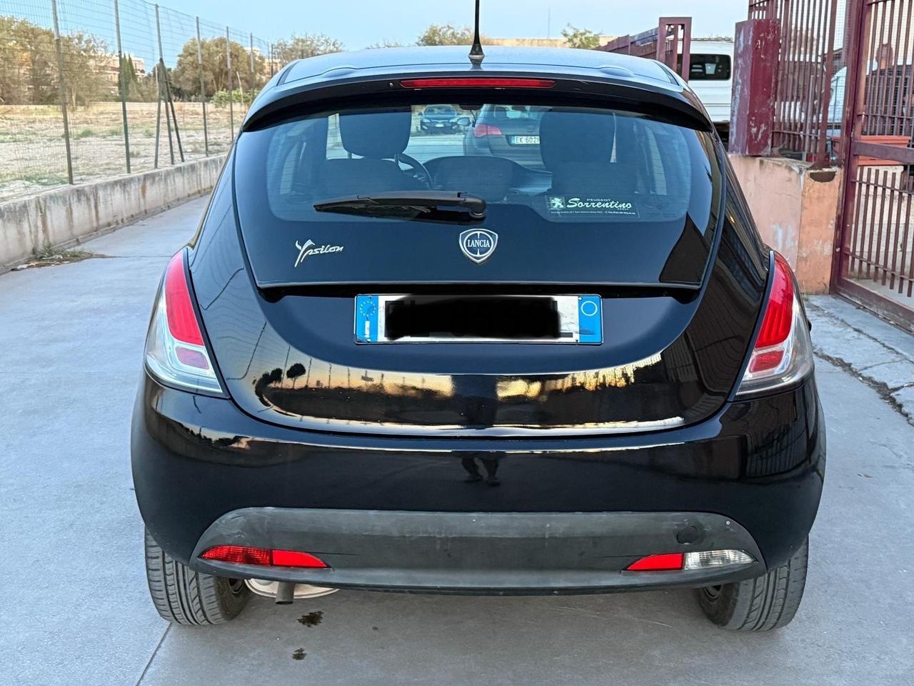 Lancia Ypsilon 1.2 69 CV 5 porte GPL Ecochic Platinum