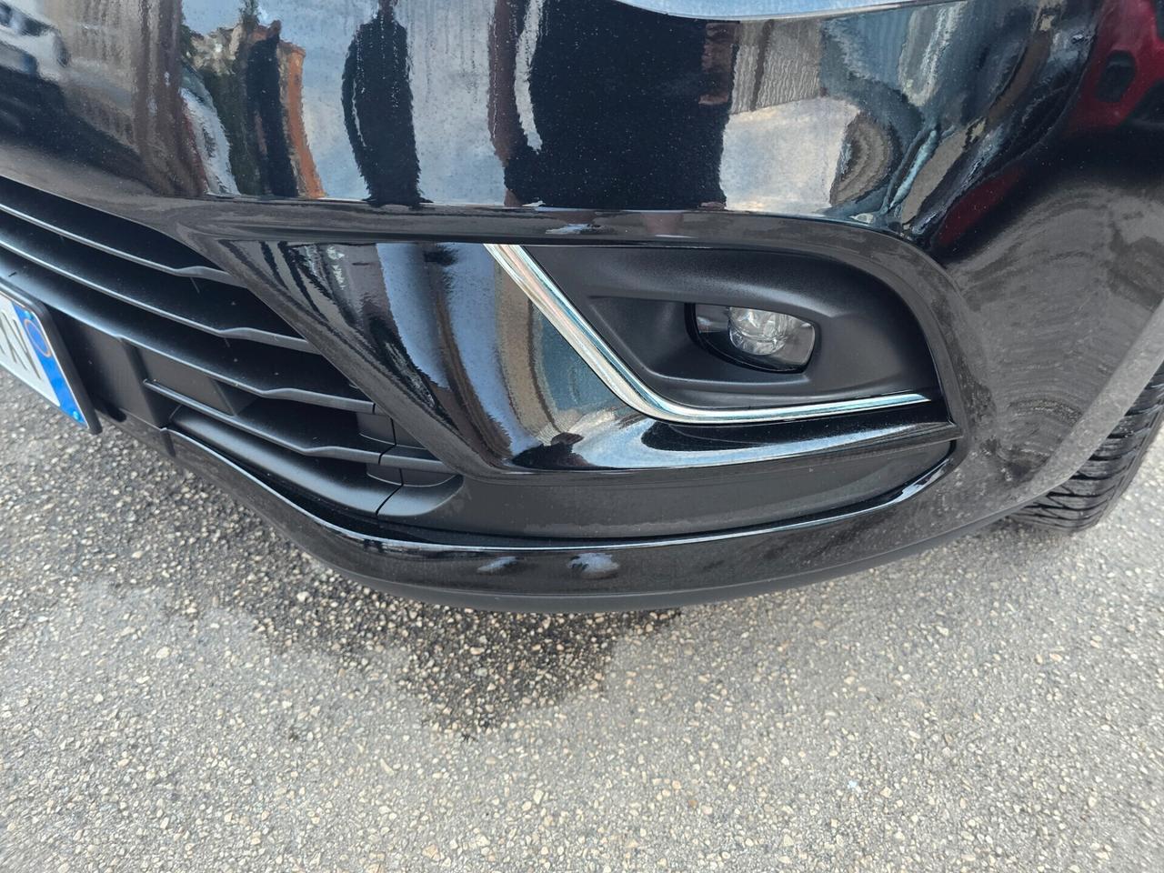 Renault Clio TCe 12V 90 CV GPL 5 porte Moschino Intens