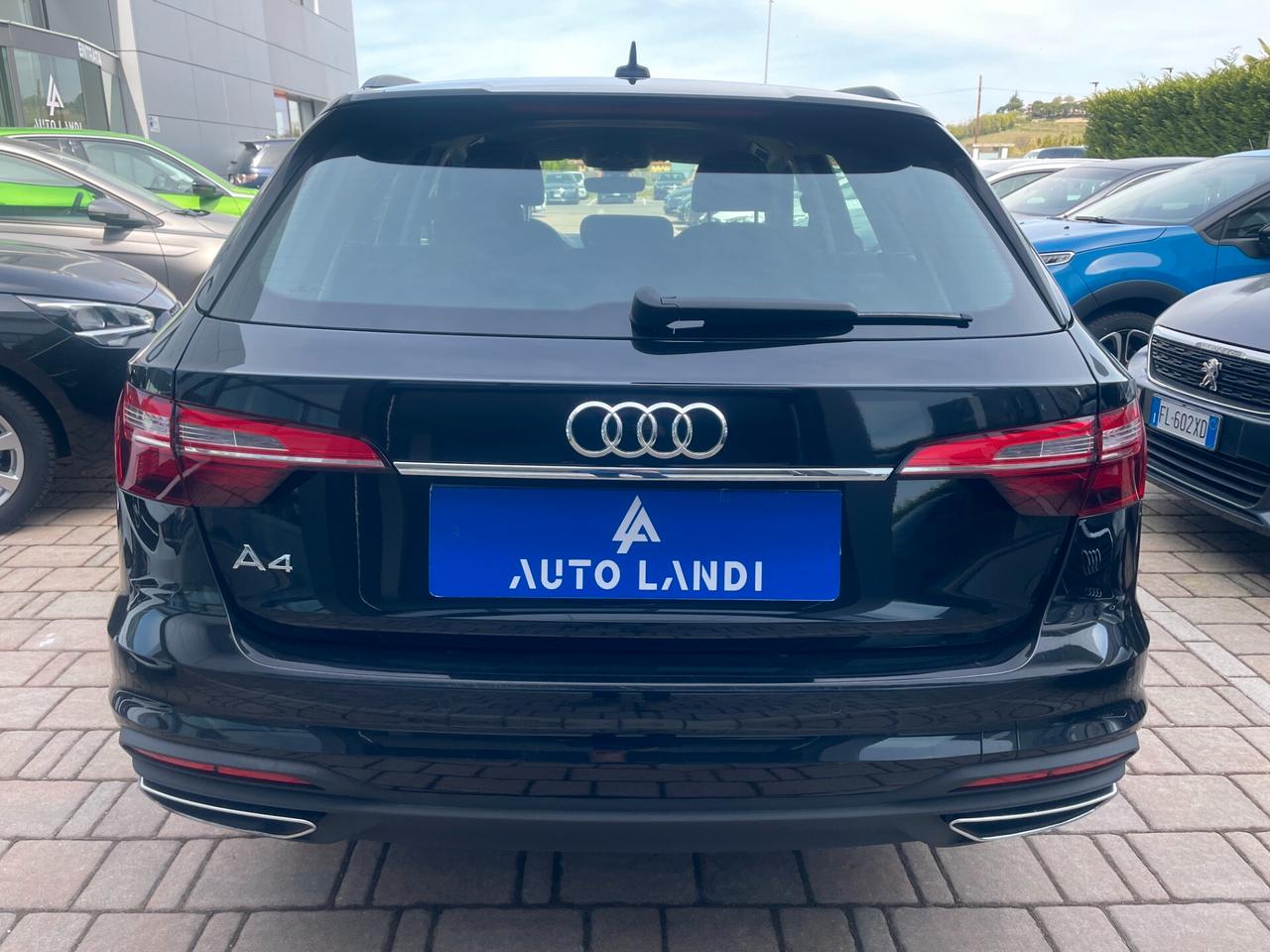 Audi A4 Avant 30 TDI/136 CV S tronic Business