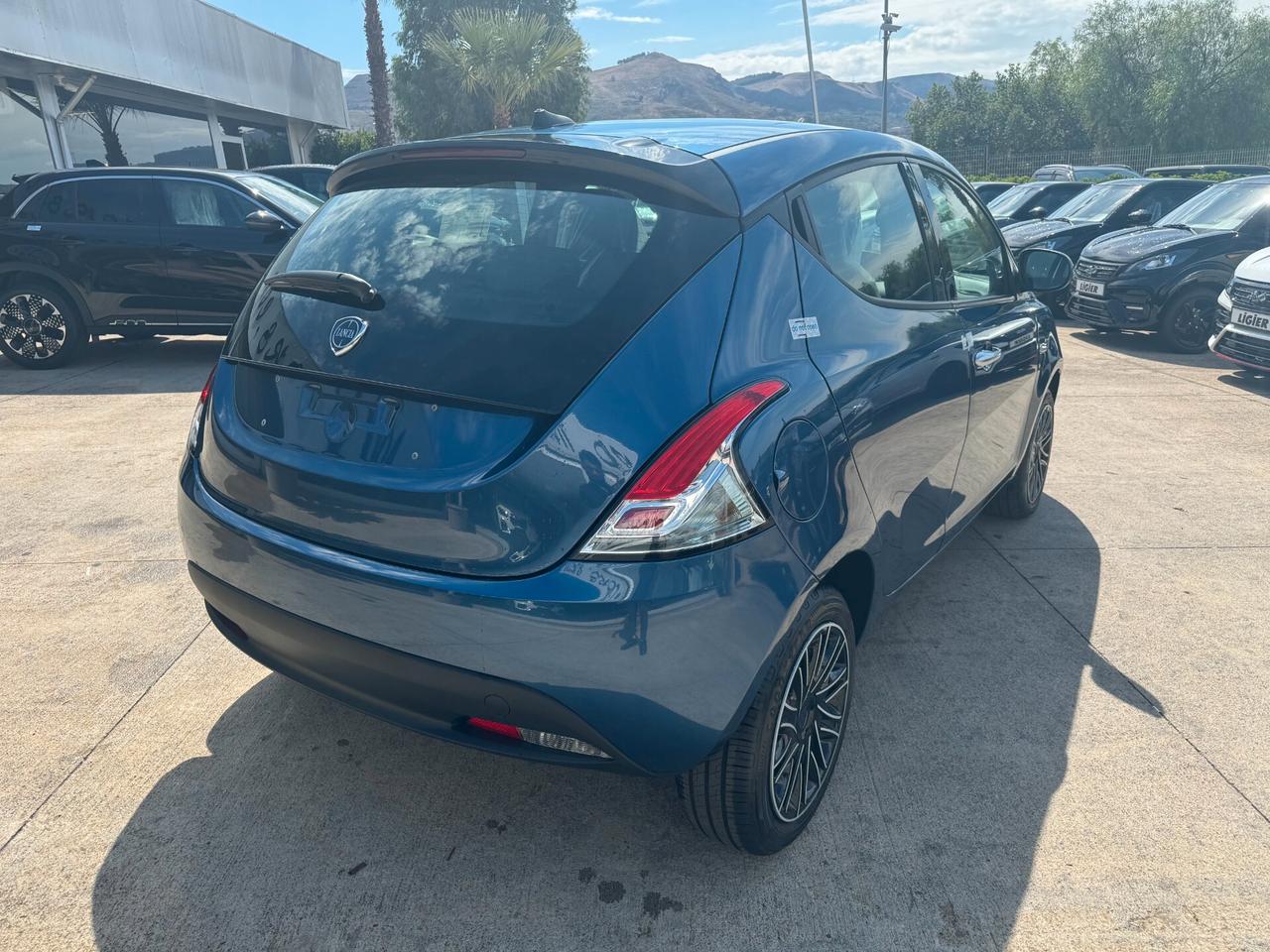 LANCIA Ypsilon silver km0 iva esposta