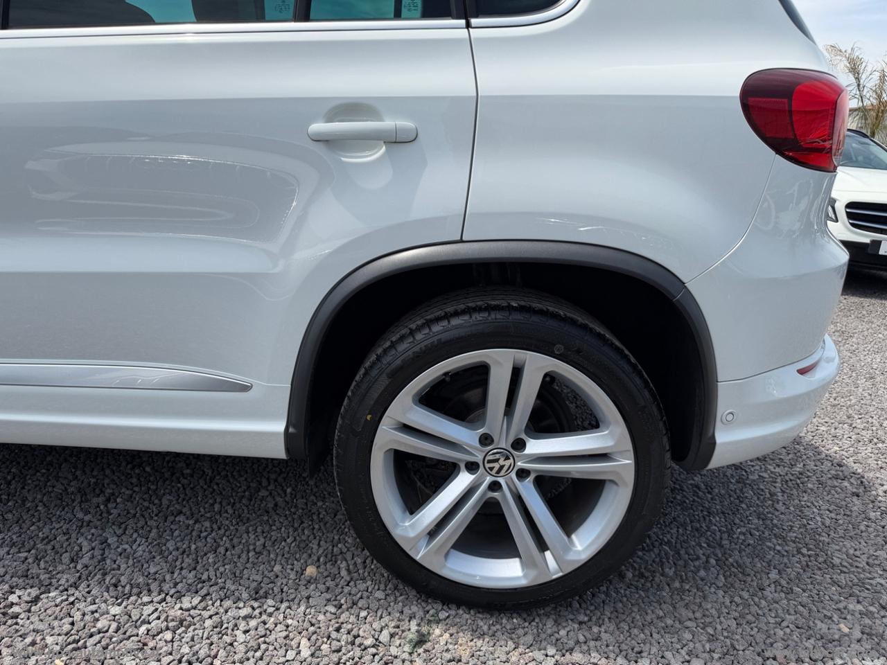 VOLKSWAGEN Tiguan 2.0 TDI 177CV R-LINE NAVI