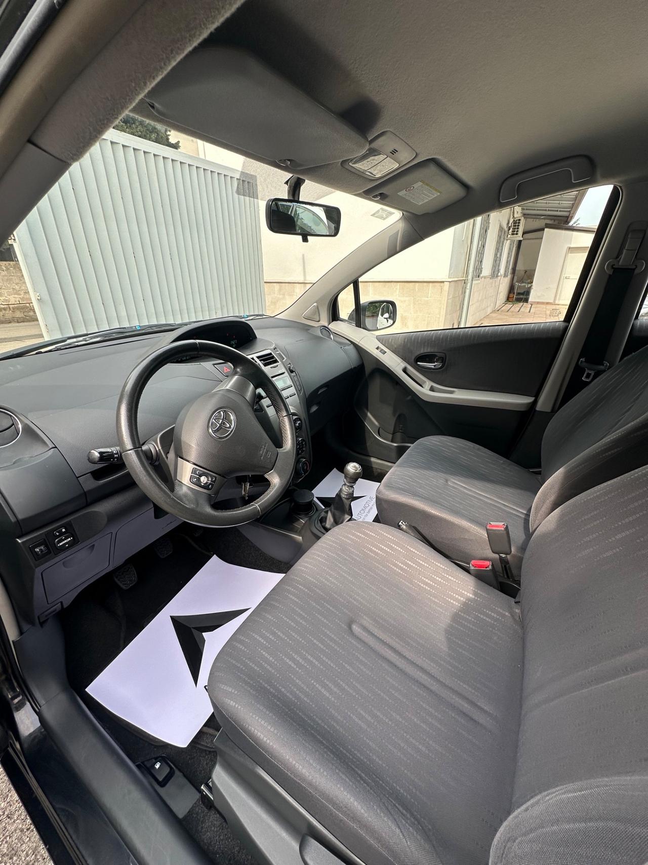 Toyota Yaris 1.3 5 porte Sol