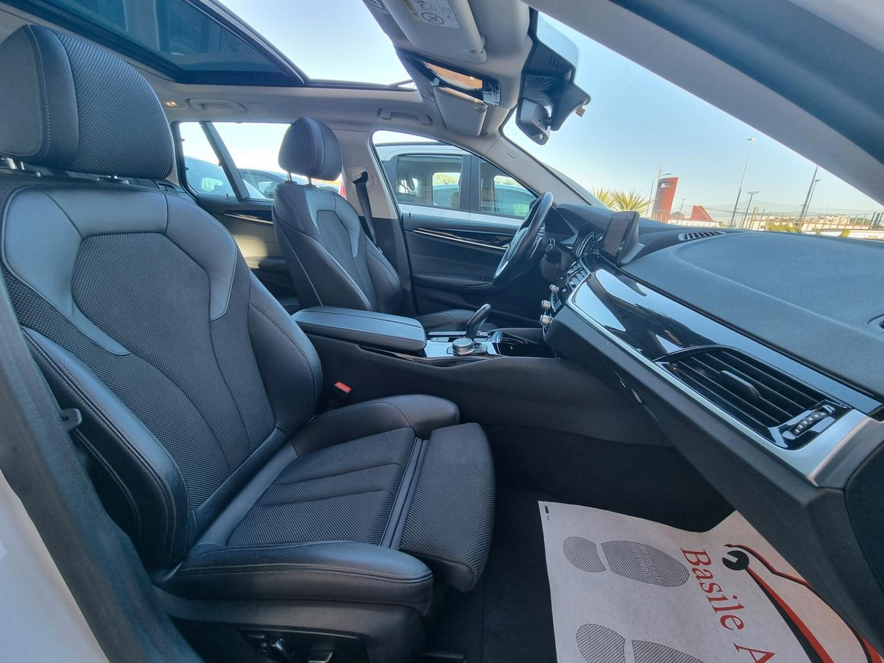 Bmw 520 520d xDrive Luxury TETTO PANORAMICO