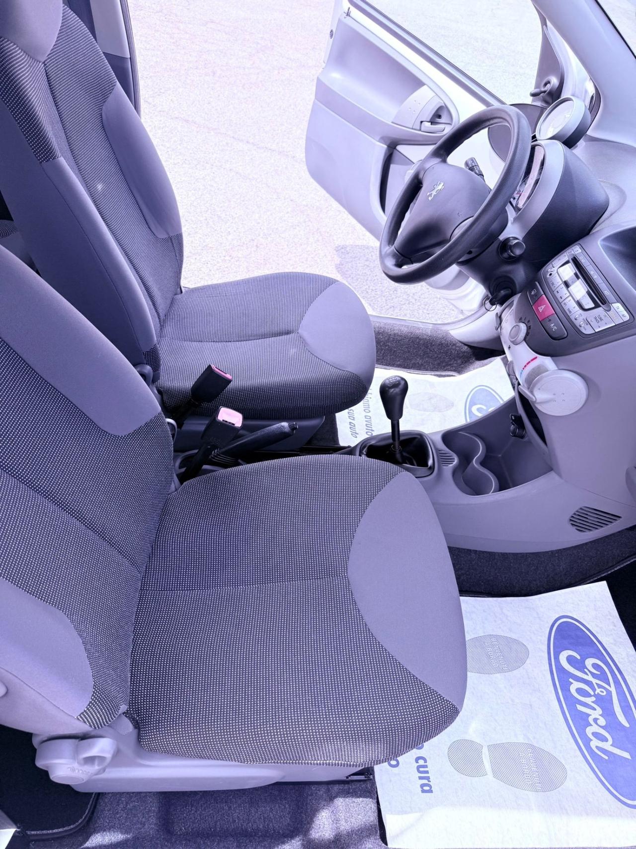 Peugeot 107 1.0 68CV 3p. Ok neopatentati